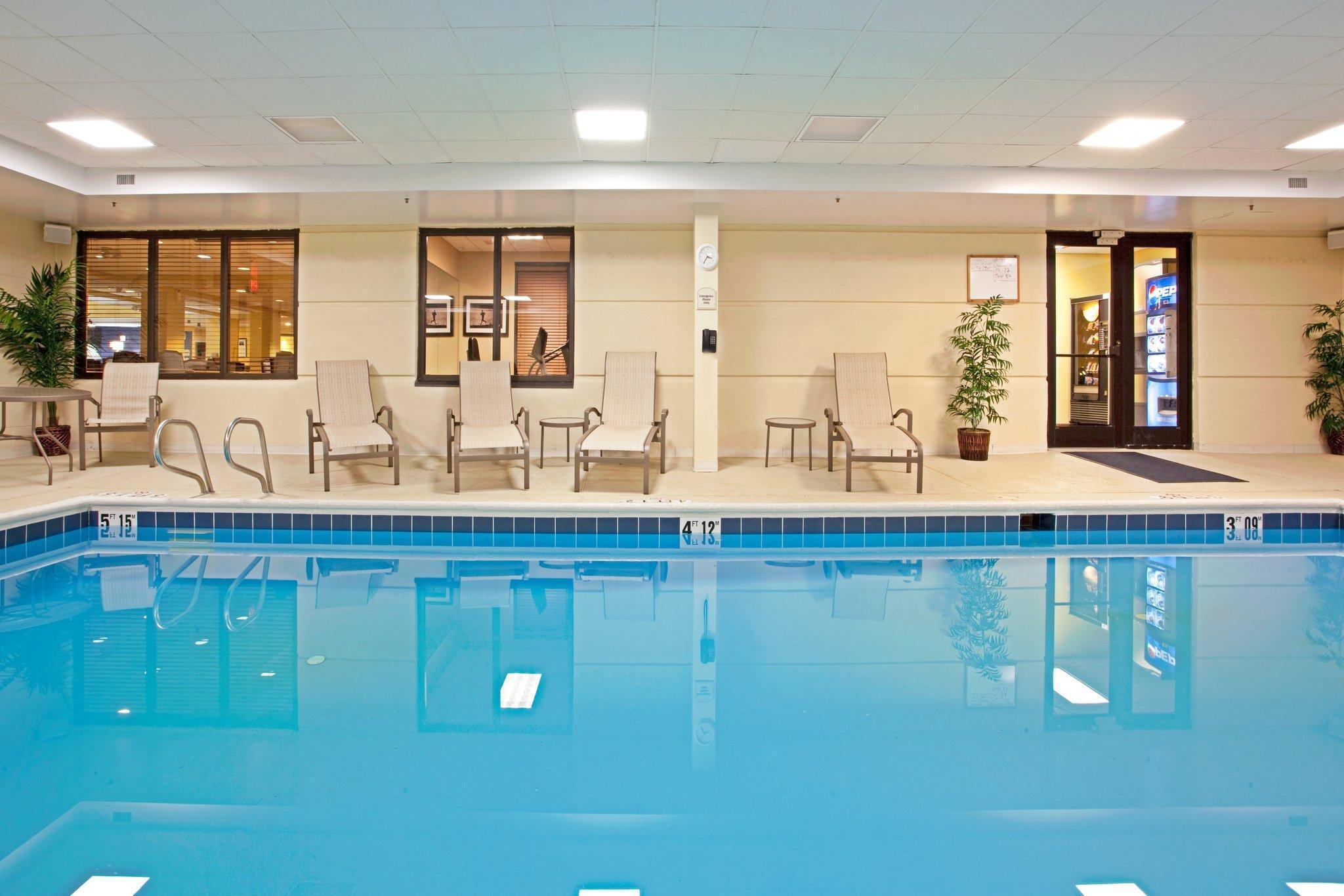 Holiday Inn Express Richmond Airport By Ihg Sandston Extérieur photo