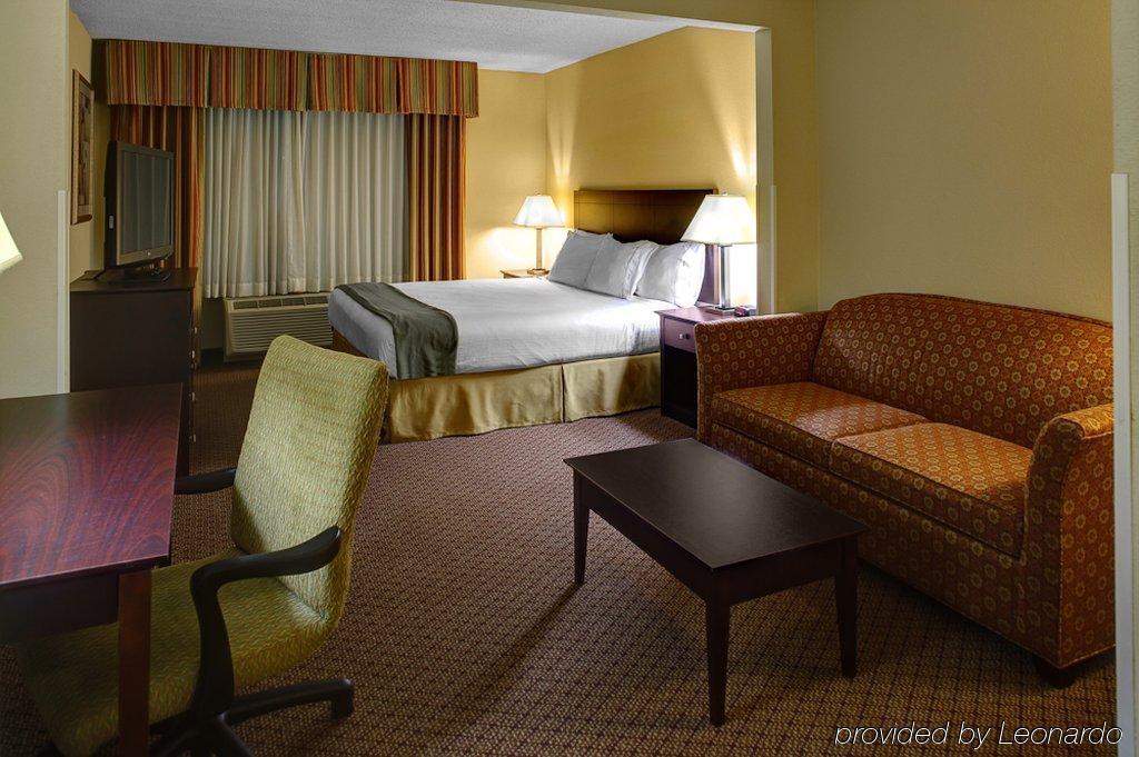 Holiday Inn Express Richmond Airport By Ihg Sandston Extérieur photo